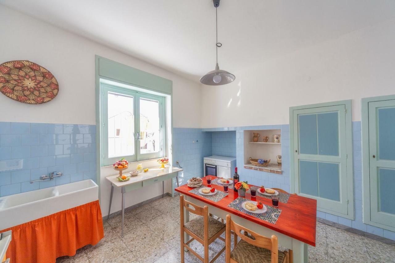 Вилла Casa Mamma Rita - Family House Марина-ди-Манкаверса Экстерьер фото