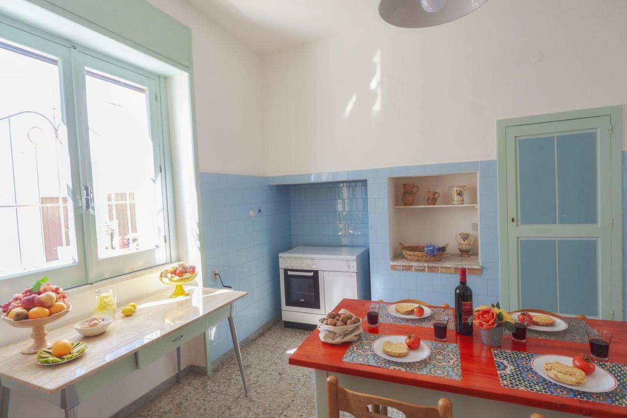 Вилла Casa Mamma Rita - Family House Марина-ди-Манкаверса Экстерьер фото